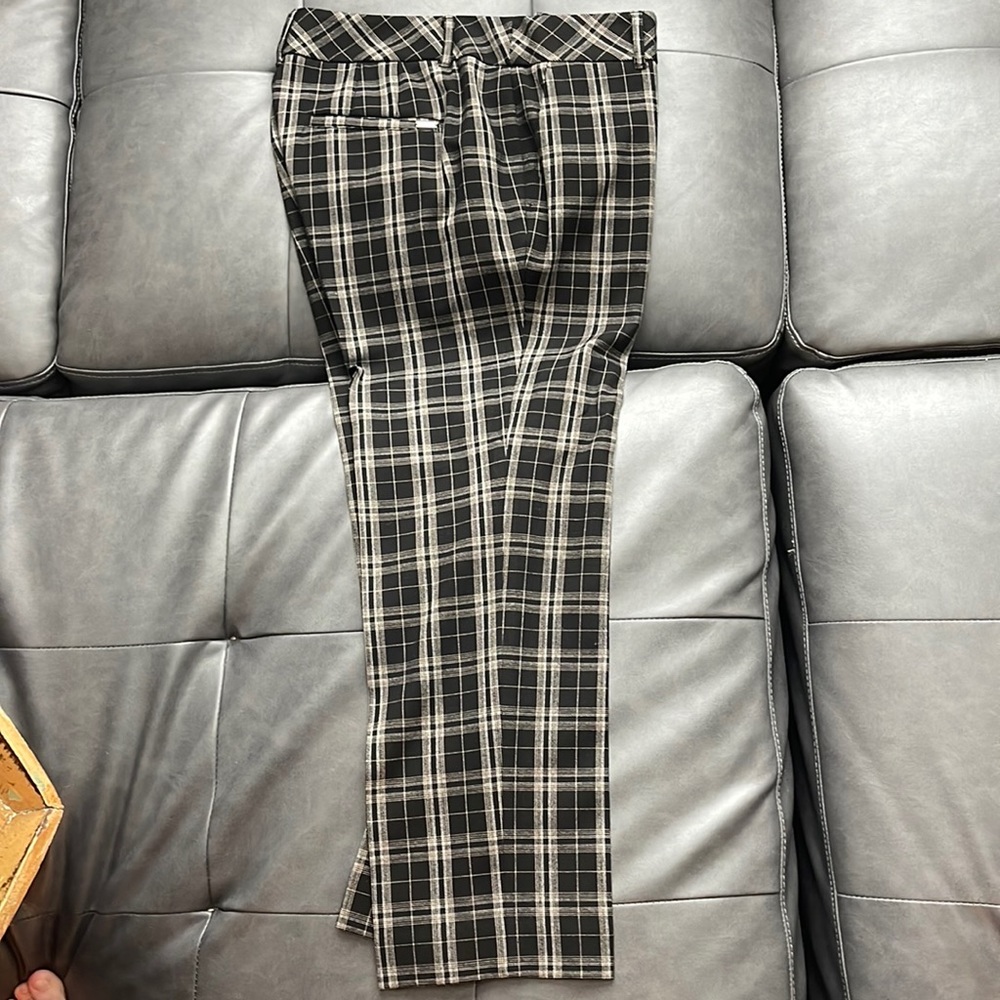 Black & White Store Pants
